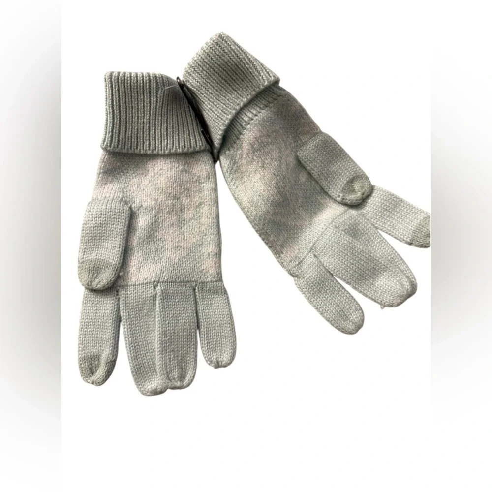 Vera Bradley Knit Tech Gloves in Eden Paisley Mint